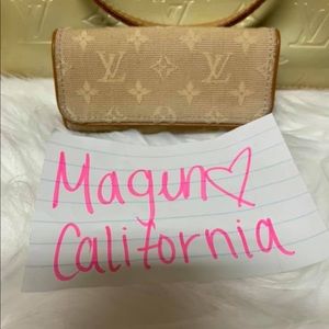 Louis Vuitton 4 key Holder